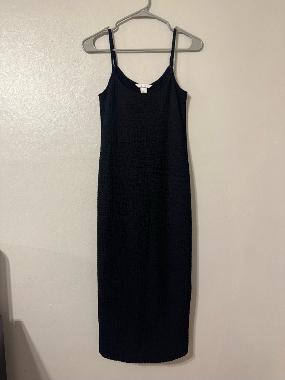 H&M Black Textured Midi Slip Dress with Spaghetti Straps